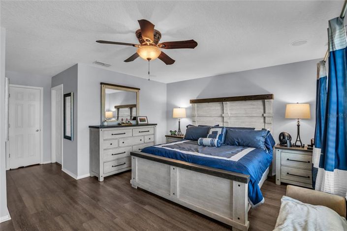 Image No.26-4 Bed House for sale