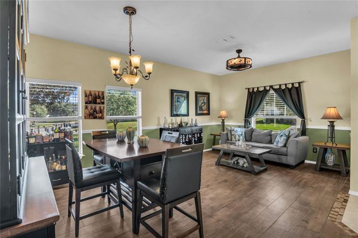 Image No.8-4 Bed House for sale