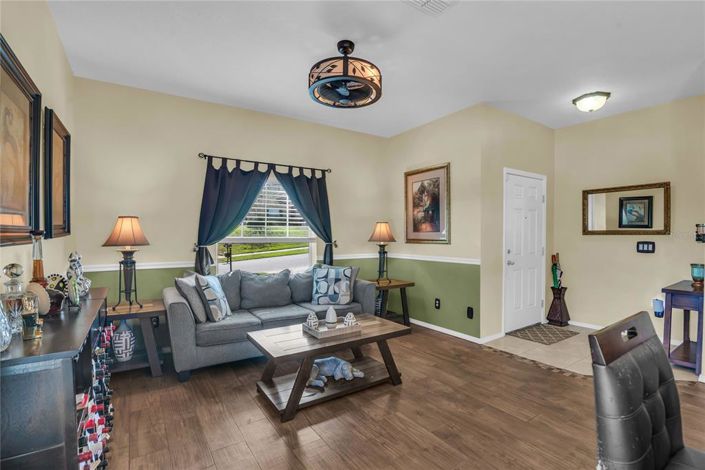 Image No.9-4 Bed House for sale