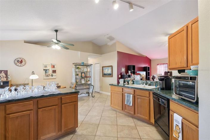 Image No.15-4 Bed House for sale