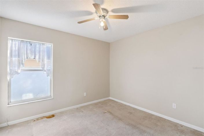 Image No.24-4 Bed House for sale