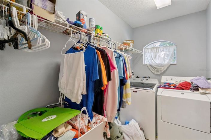 Image No.30-4 Bed House for sale