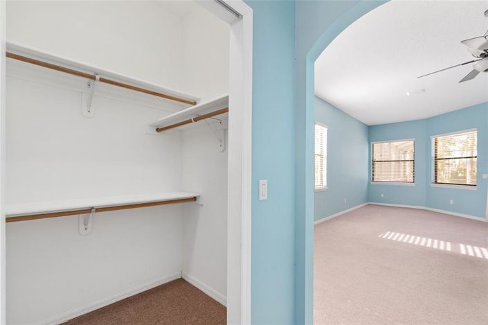 Image No.36-5 Bed House for sale