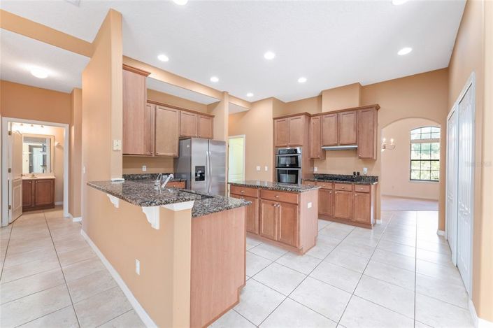 Image No.44-5 Bed House for sale