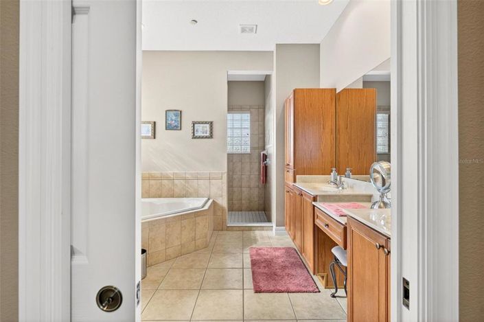 Image No.23-5 Bed House for sale