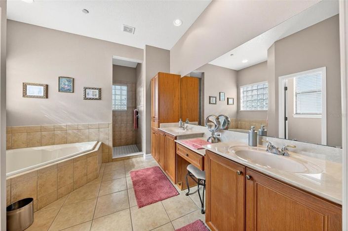 Image No.24-5 Bed House for sale