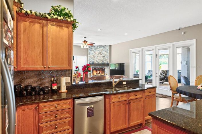 Image No.41-5 Bed House for sale