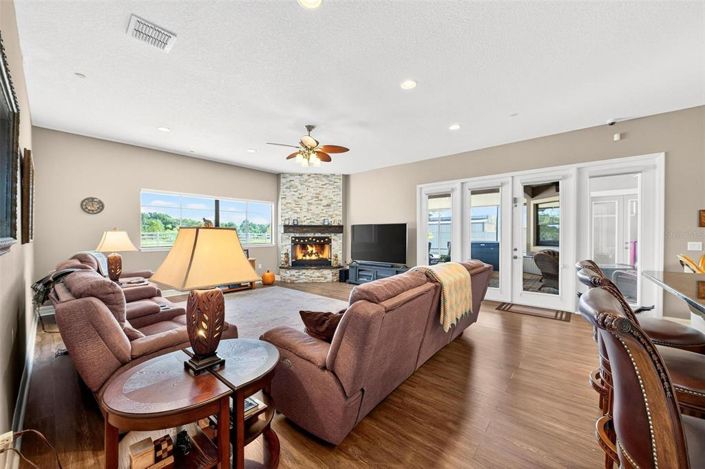 Image No.43-5 Bed House for sale