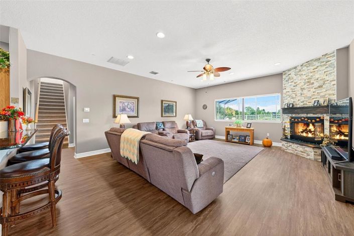 Image No.44-5 Bed House for sale