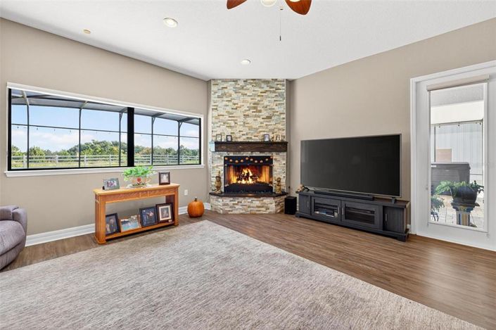 Image No.45-5 Bed House for sale