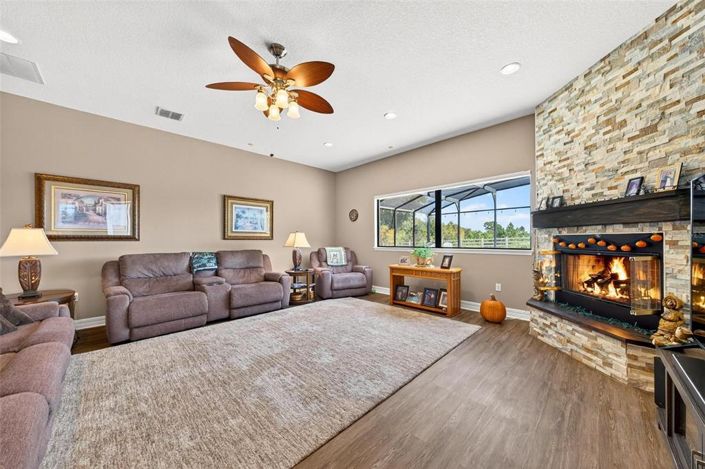 Image No.50-5 Bed House for sale