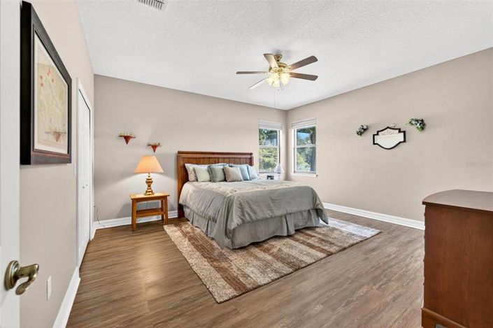 Image No.52-5 Bed House for sale