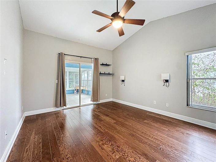 Image No.13-3 Bed House for sale