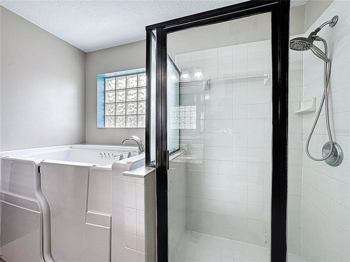 Image No.25-3 Bed House for sale