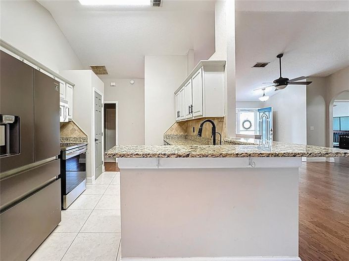 Image No.6-3 Bed House for sale