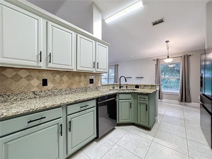 Image No.7-3 Bed House for sale