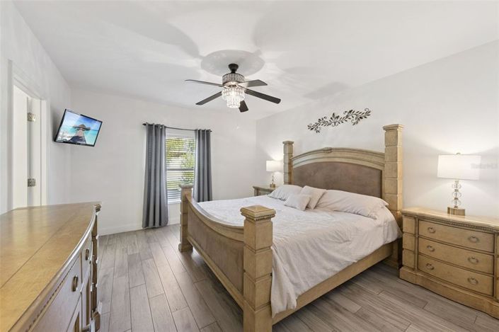 Image No.14-4 Bed House for sale