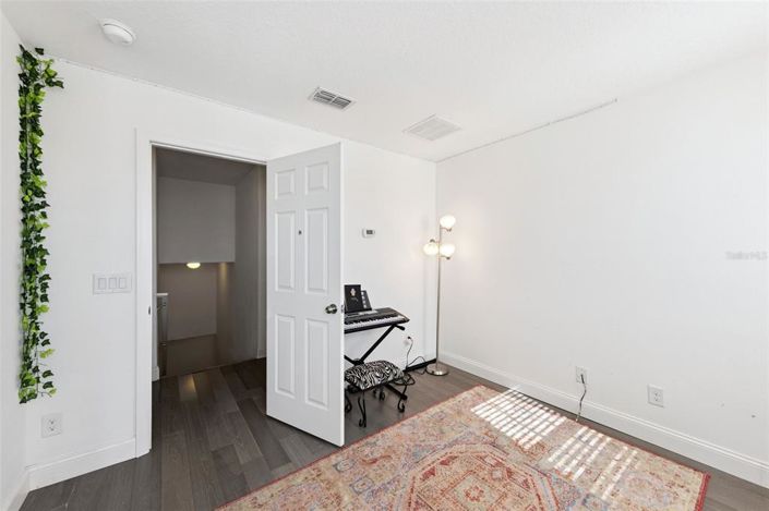 Image No.22-4 Bed House for sale