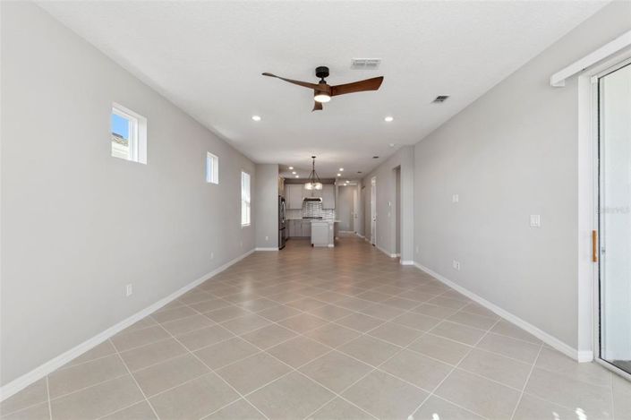 Image No.15-3 Bed House for sale