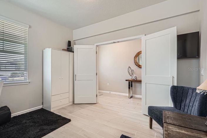 Image No.11-5 Bed House for sale