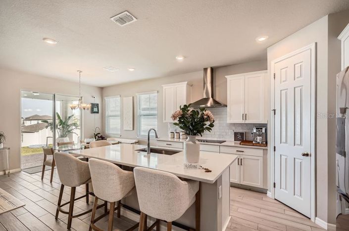 Image No.5-5 Bed House for sale