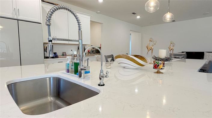 Image No.24-4 Bed House for sale