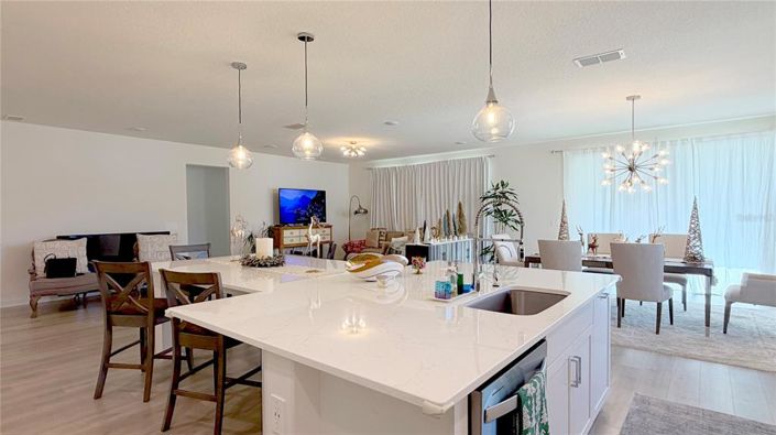 Image No.26-4 Bed House for sale