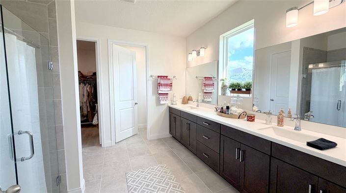 Image No.36-4 Bed House for sale