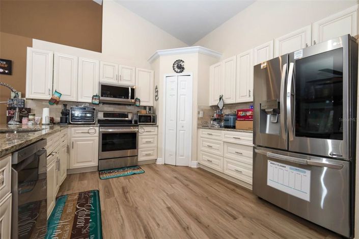 Image No.8-3 Bed House for sale