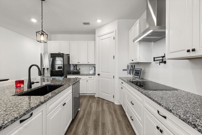 Image No.14-4 Bed House for sale