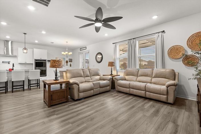 Image No.7-4 Bed House for sale