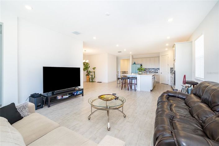 Image No.15-4 Bed House for sale