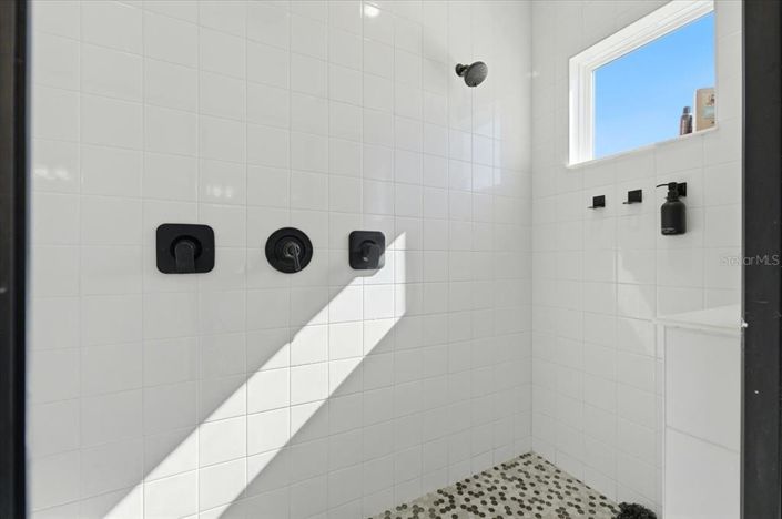 Image No.37-4 Bed House for sale