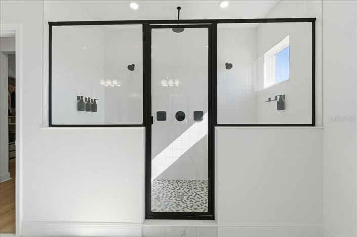 Image No.42-4 Bed House for sale