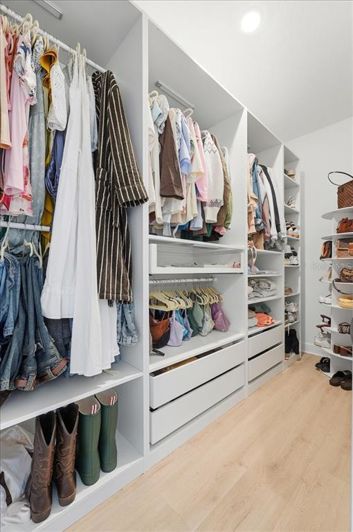 Image No.43-4 Bed House for sale