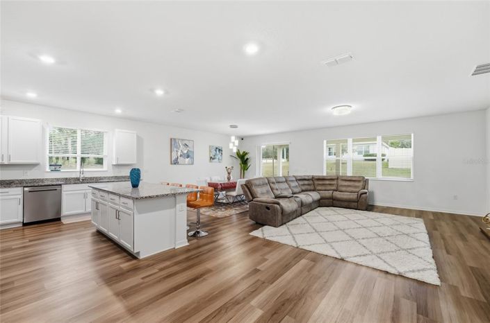 Image No.3-4 Bed House for sale