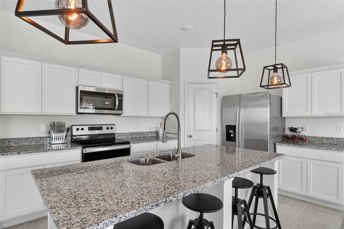 Image No.15-4 Bed House for sale