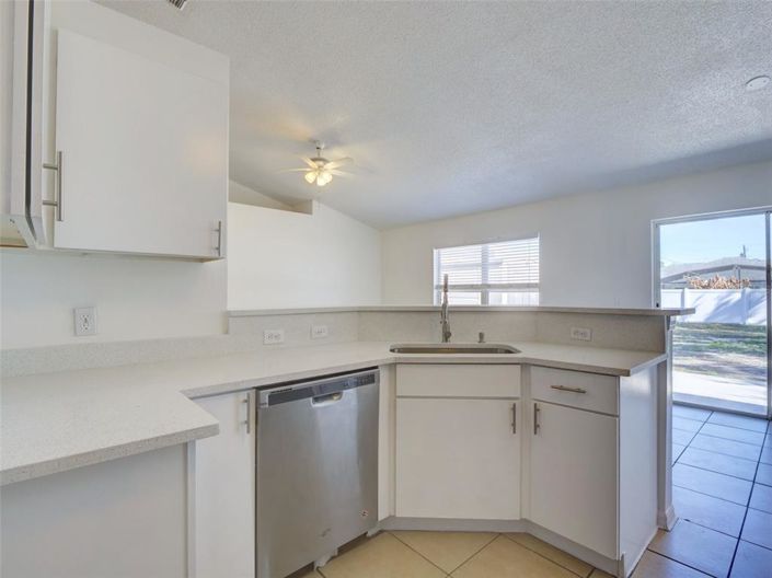 Image No.12-4 Bed House for sale