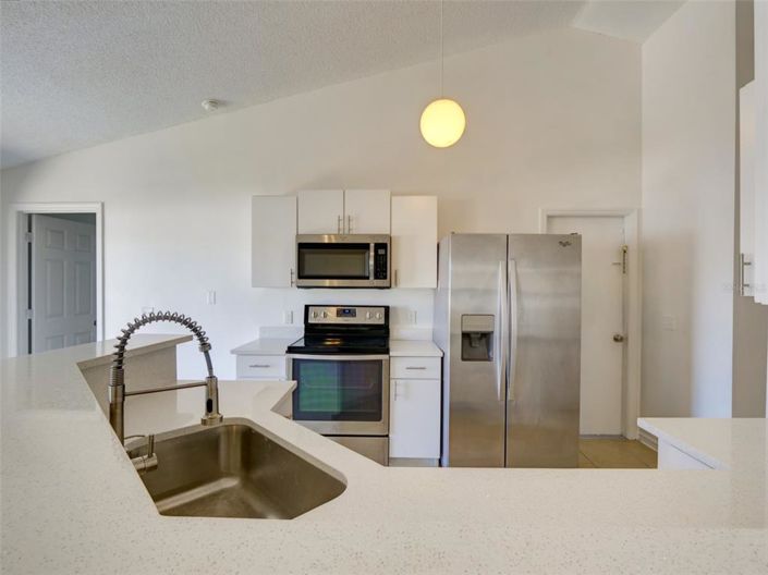 Image No.13-4 Bed House for sale