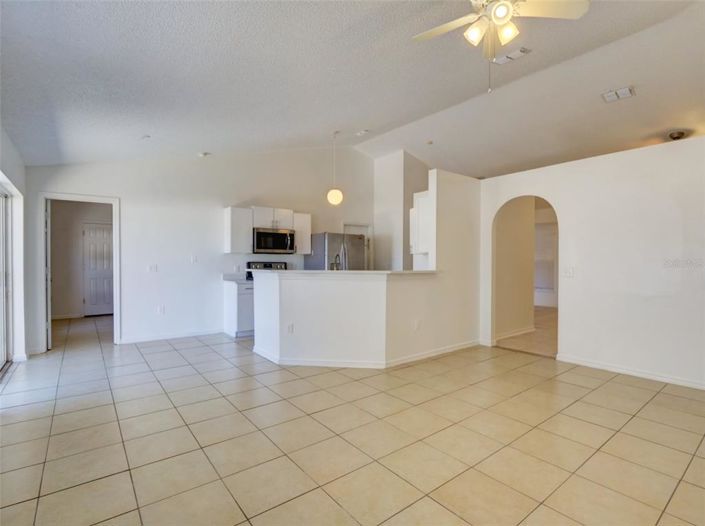 Image No.16-4 Bed House for sale