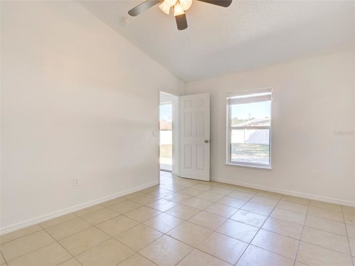 Image No.20-4 Bed House for sale