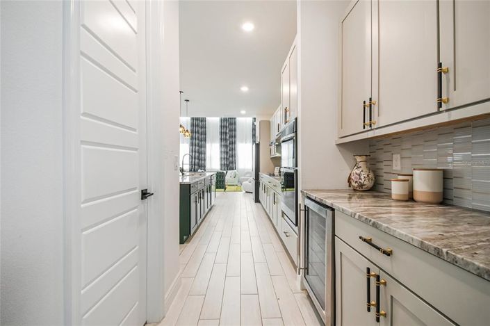 Image No.17-5 Bed House for sale