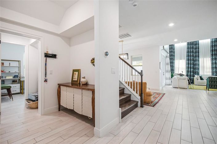 Image No.28-5 Bed House for sale