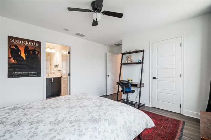 Image No.48-5 Bed House for sale