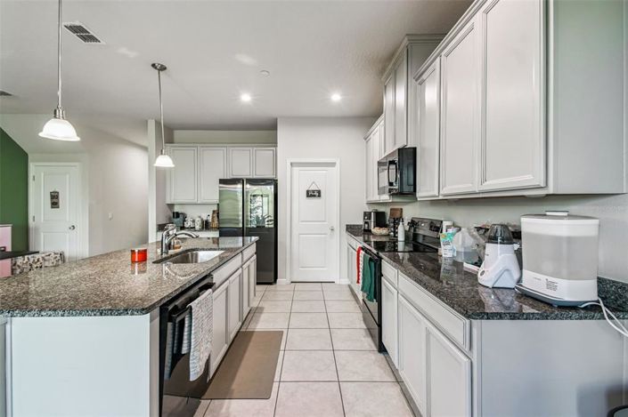 Image No.7-3 Bed Townhouse for sale