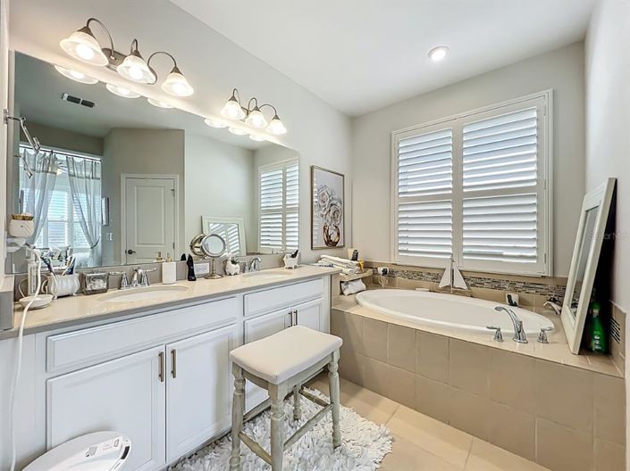 Image No.28-3 Bed House for sale