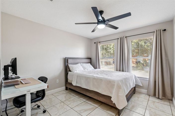 Image No.21-3 Bed House for sale