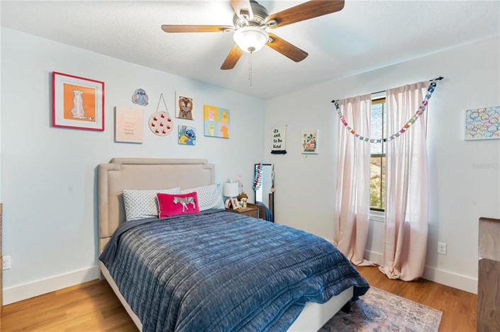 Image No.28-5 Bed House for sale