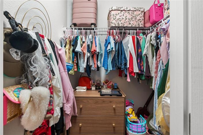 Image No.30-5 Bed House for sale