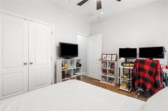 Image No.43-5 Bed House for sale